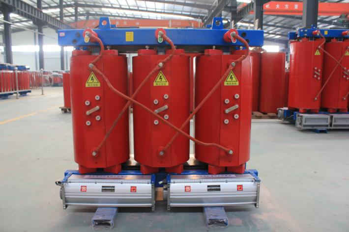 一般北京創(chuàng)聯(lián)匯通電氣全鋁的干式變壓器800kva價(jià)格是33900元，全銅的800kva干式變壓器價(jià)格是65000元。